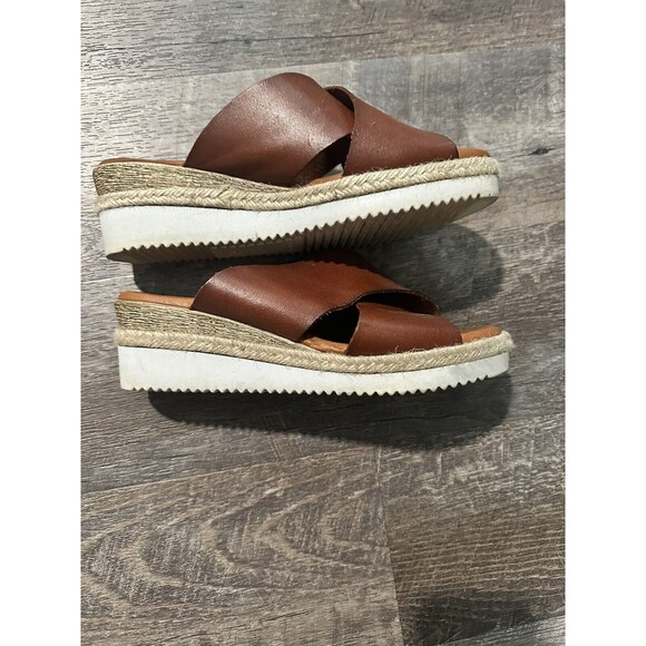 Women's Bertuchi crossband Sandals Leather Slip On Wedge  US 8 EU 39 Spain New - Picture 1 of 4